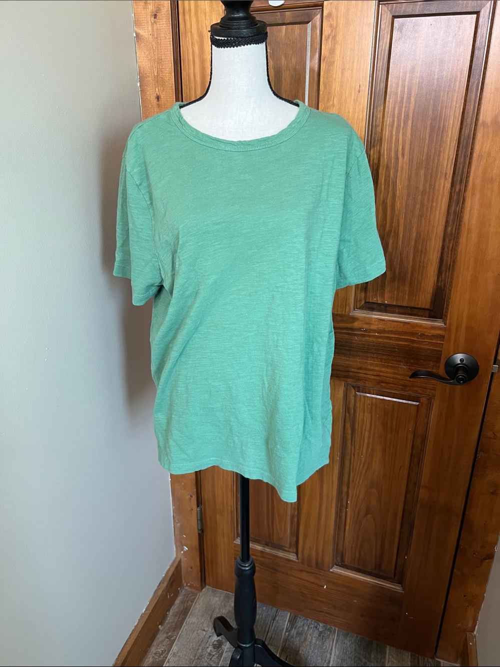 Universal Thread Green Crewneck Tee
